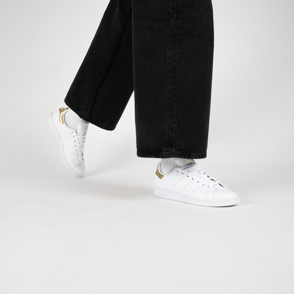 Stan smith on sale blancas y doradas
