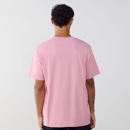 NEW BALANCE TEE SHIRT SMALL LOGO ESSENTIALS ROSA/BLANCO HOMBRE