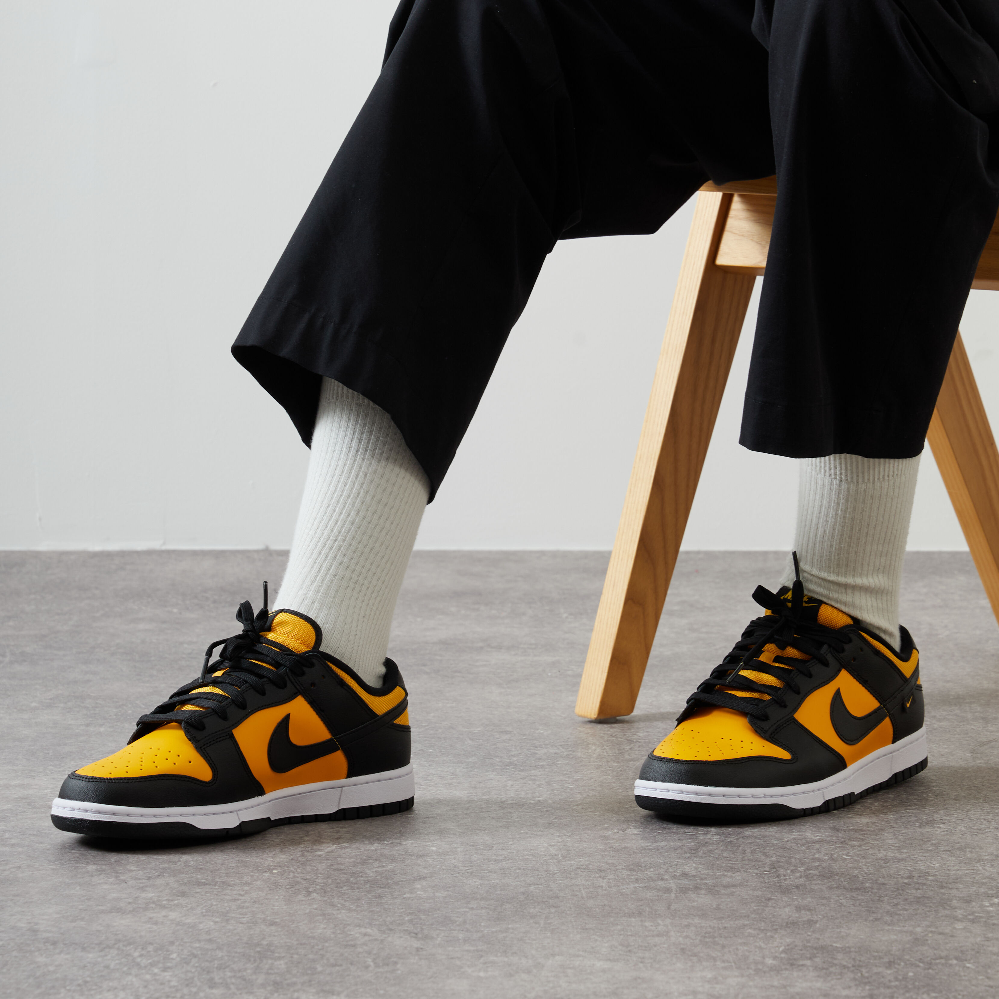 Nike dunk low amarillo shop