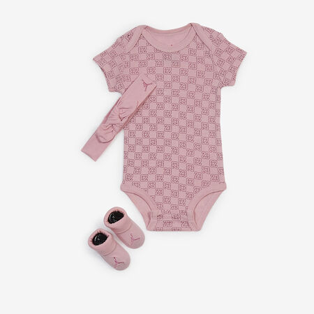 JORDAN 3 PC SET BODYSUIT HAT BOOTIE MONOGRAM RO BEBÉ