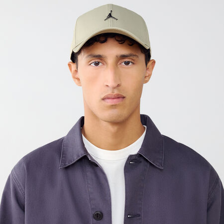 JORDAN CASQUETTE RISE METAL JUMPMAN BEIGE HOMBRE