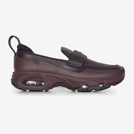 NIKE PHENOMENA BURDEOS MUJER