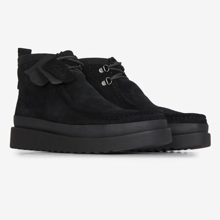 CLARKS WALLABEE FTR 2 HI NEGRO HOMBRE