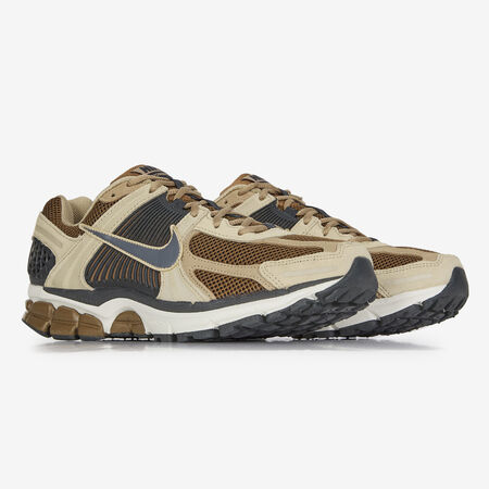 NIKE zoom vomero ZOOM VOMERO 5 BEIGE/MARR&Oacute;N HOMBRE