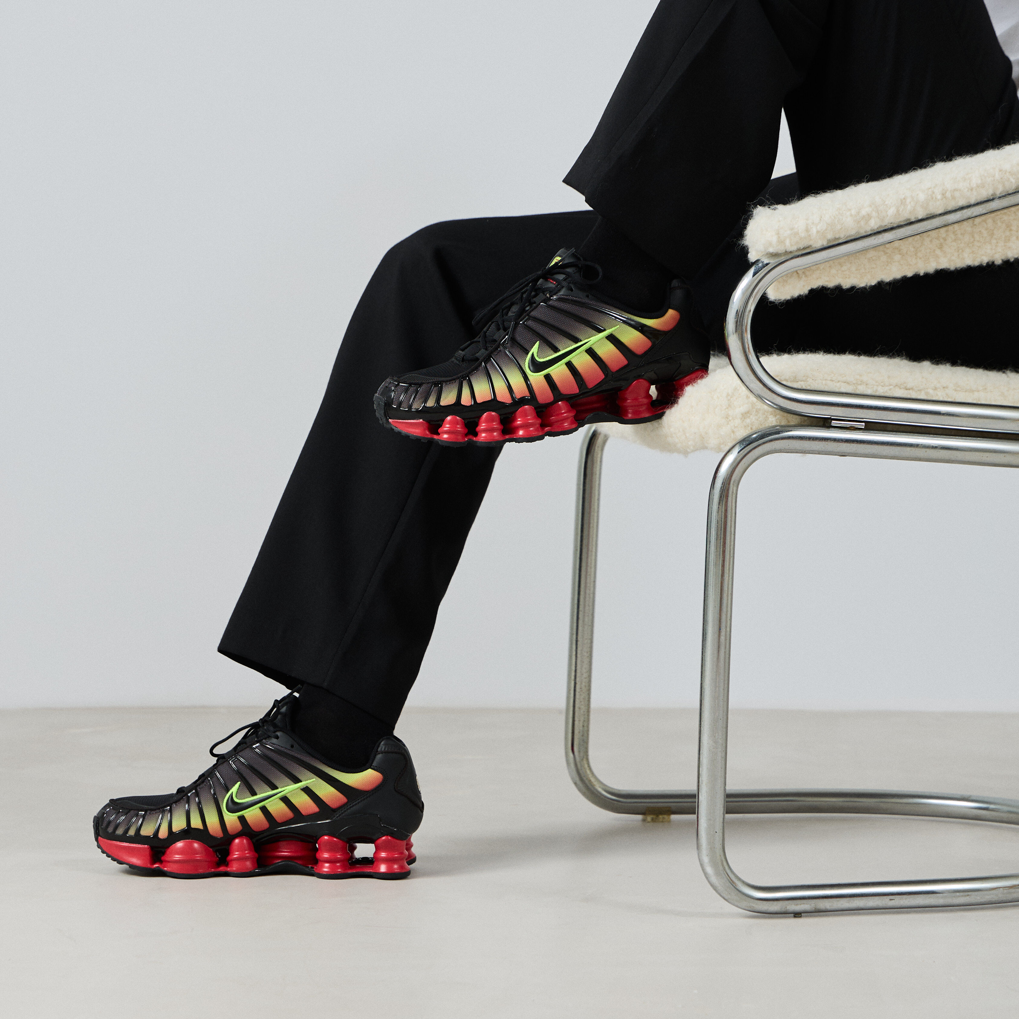 NIKE SHOX TL ROJO/NEGRO - CORDONES HOMBRE | Courir.es