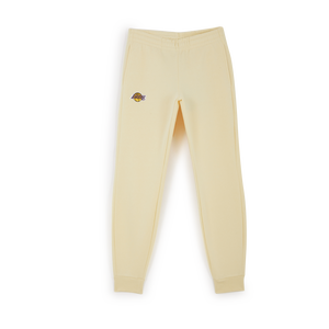 Zapatillas y PANTALÓN AMARILLO - Tendencias 2021 Courir.es