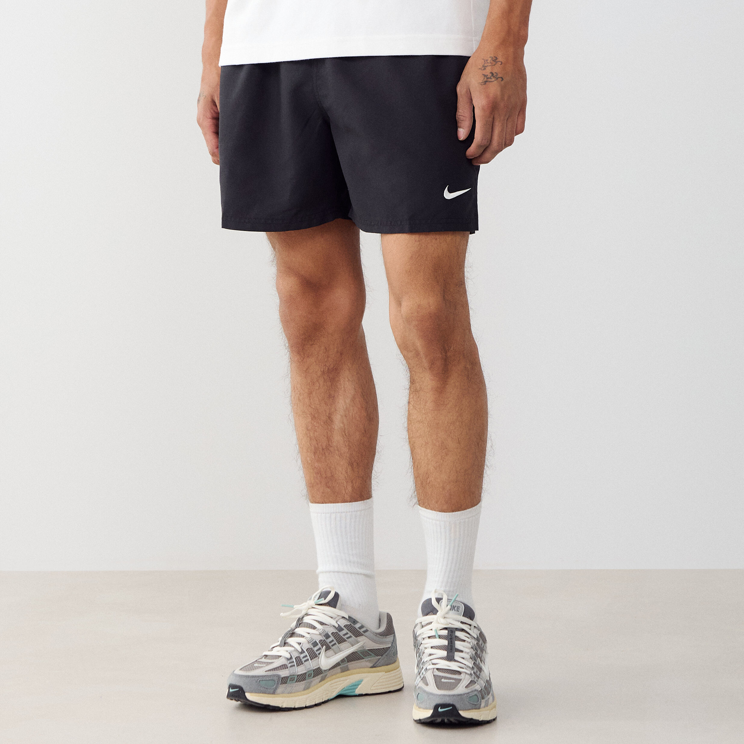 short nike essential