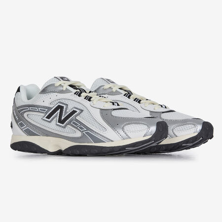 NEW BALANCE 204 BLANCO/NEGRO MUJER