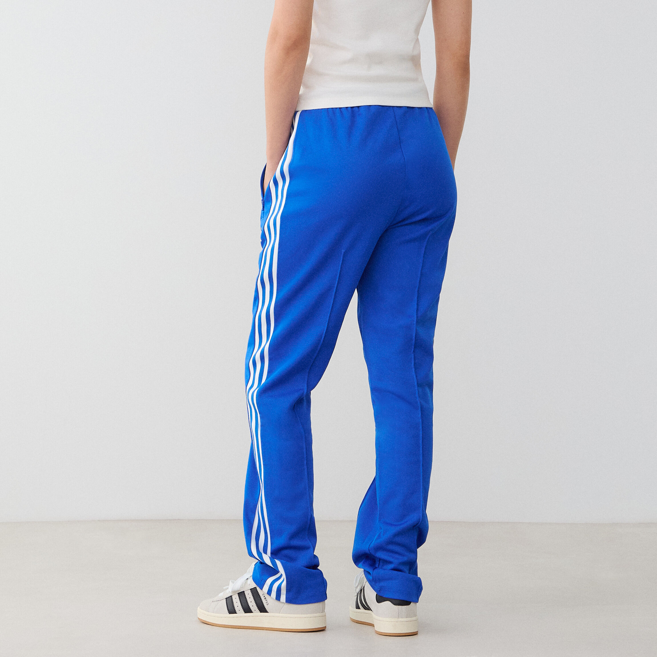 Zapatillas y sneakers ADIDAS ORIGINALS PANTALON Tendencias 2024 Courir.es