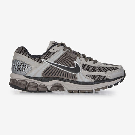 NIKE ZOOM VOMERO 5 MARRÓN/BEIGE HOMBRE