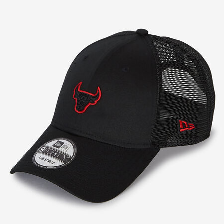 NEW ERA 9FORTY TRUCKER BULLS OUTLINE LOGO NEGRO/ROJO HOMBRE
