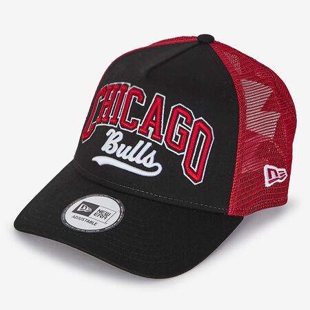 NEW ERA TRUCKER EFRAME CHICAGO BULLS NEGRO HOMBRE