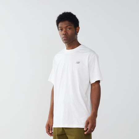 NEW BALANCE TEE SHIRT SMALL LOGO ESSENTIALS BLANCO/NEGRO HOMBRE