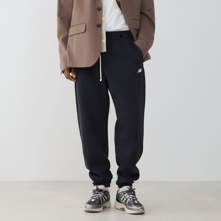 NEW BALANCE PANT JOGGER SMALL LOGO NEGRO/BLANCO HOMBRE