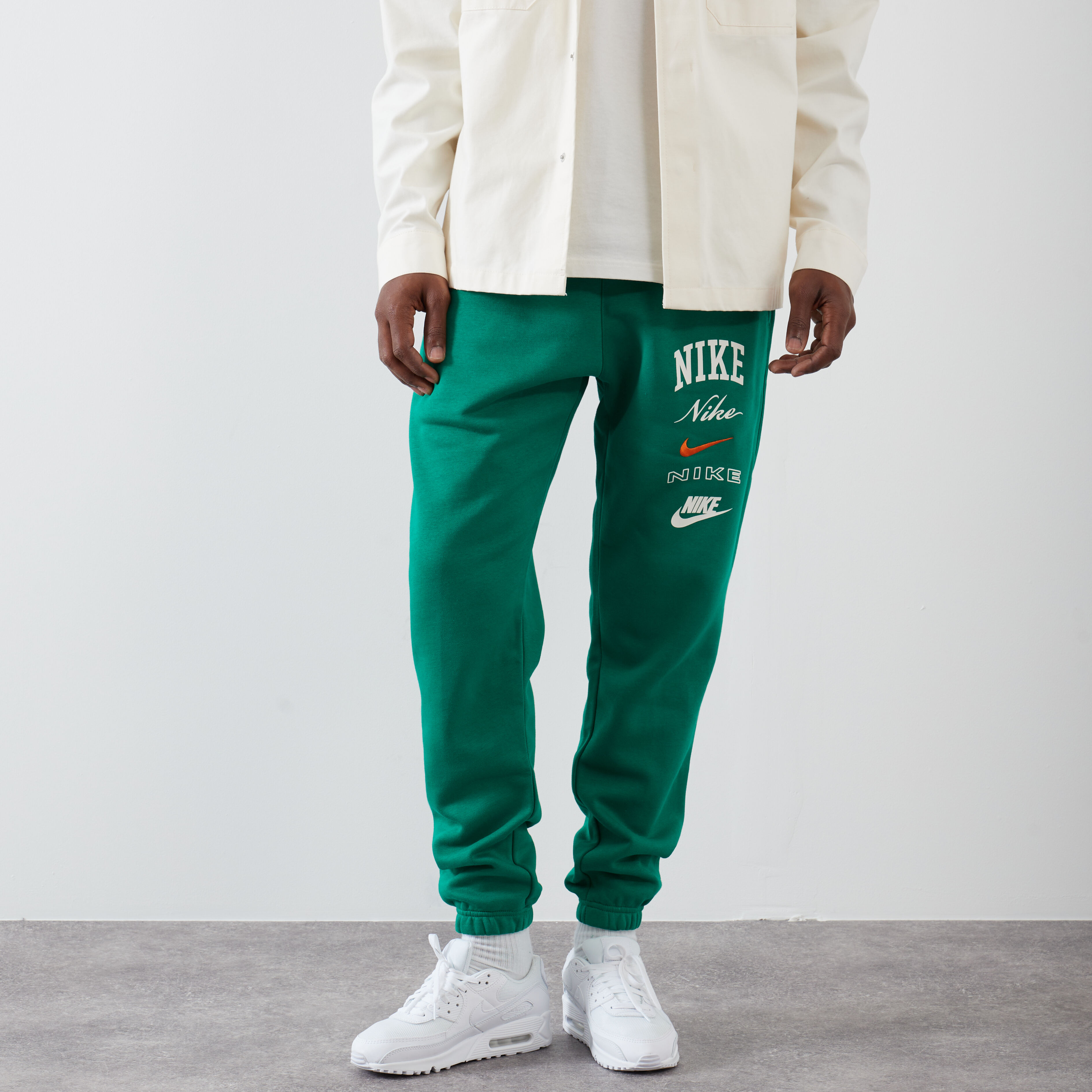 Pantalones best sale nike estrechos