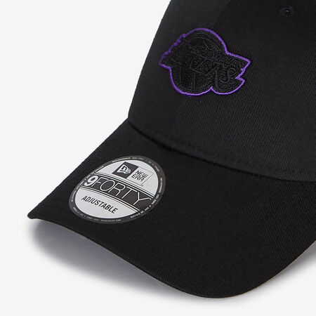 NEW ERA 9FORTY TRUCKER LAKERS OUTLINE LOGO NEGRO HOMBRE
