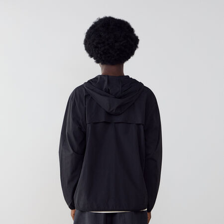 NEW BALANCE JACKET WINDRUNNER WOVEN NEGRO/BLANCO HOMBRE