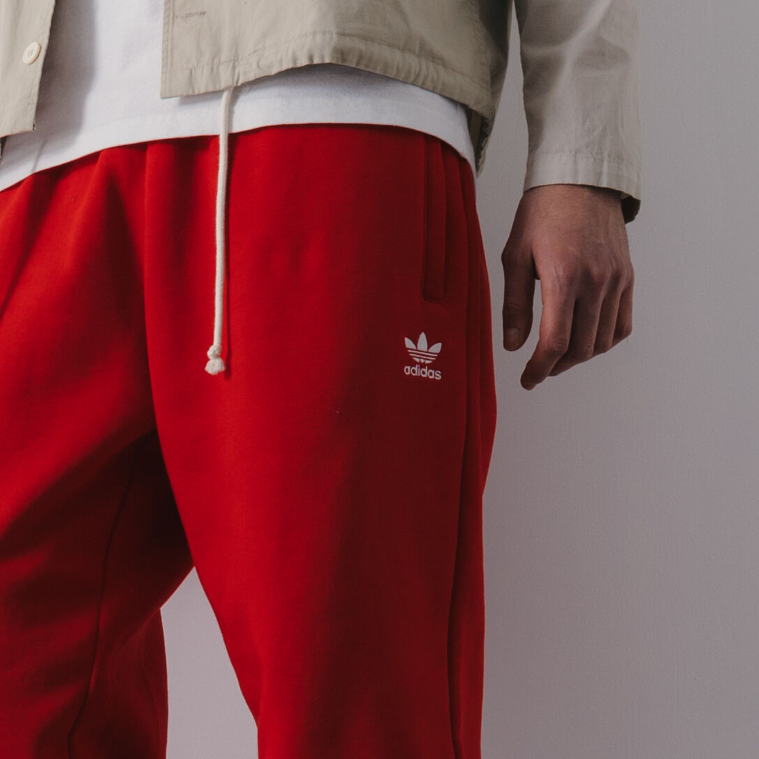 Jogger new arrivals adidas rojo