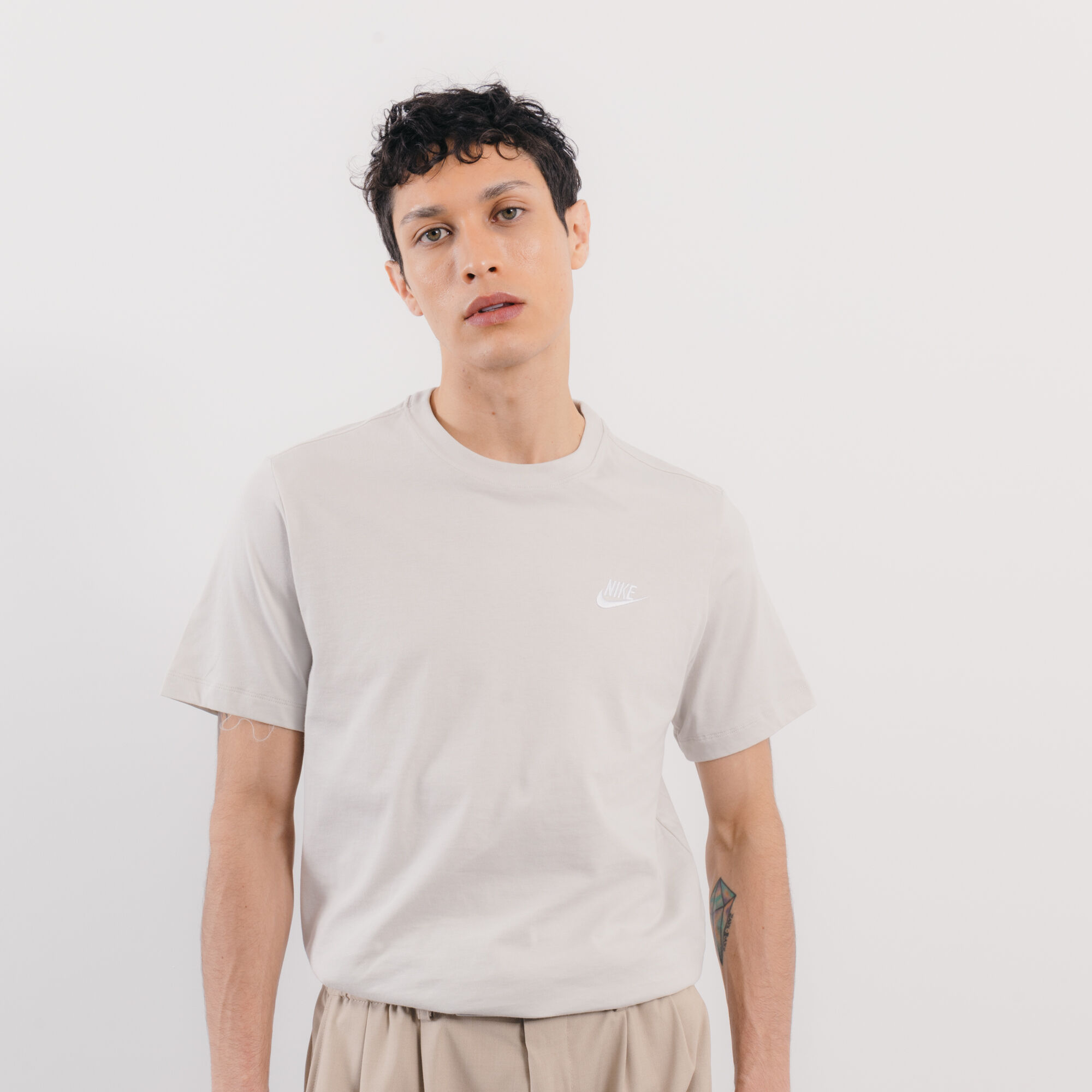 Camisetas nike hombre beige on sale