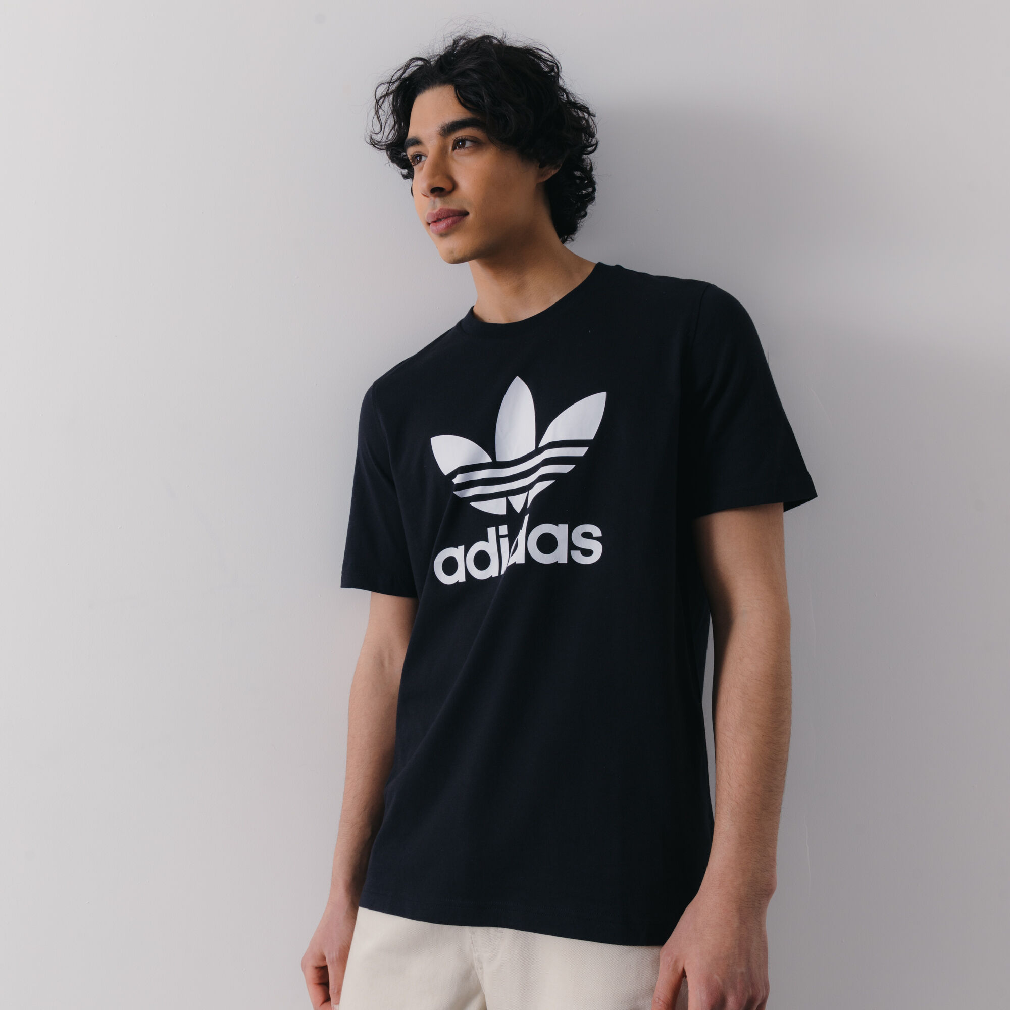 ADIDAS ORIGINALS CAMISETA TREFOIL NEGRO BLANCO CAMISETA HOMBRE