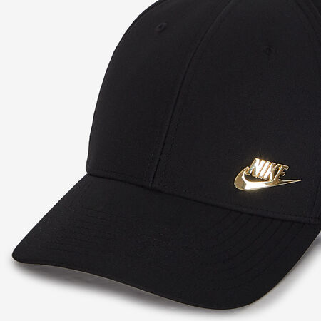 NIKE CASQUETTE METAL SWOOSH NEGRO/DORADO HOMBRE