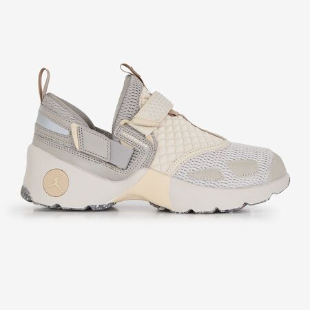 JORDAN JORDAN TRUNNER LX BEIGE MUJER