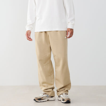 NEW BALANCE PANT FLEECE UNIFORM HOOPS GRIS TOPO/BLANCO HOMBRE