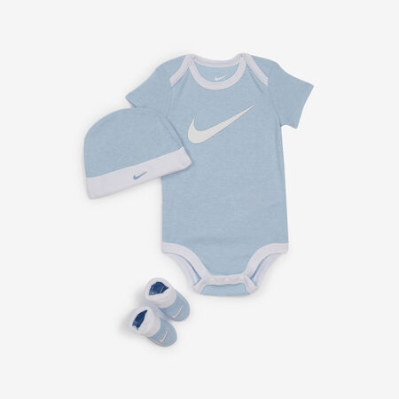 NIKE 3 PC SET BODYSUIT HAT BOOTIE SWOOSH AZUL/BLANCO BEB&Eacute;