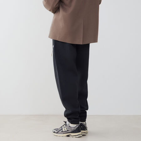 NEW BALANCE PANT JOGGER SMALL LOGO NEGRO/BLANCO HOMBRE