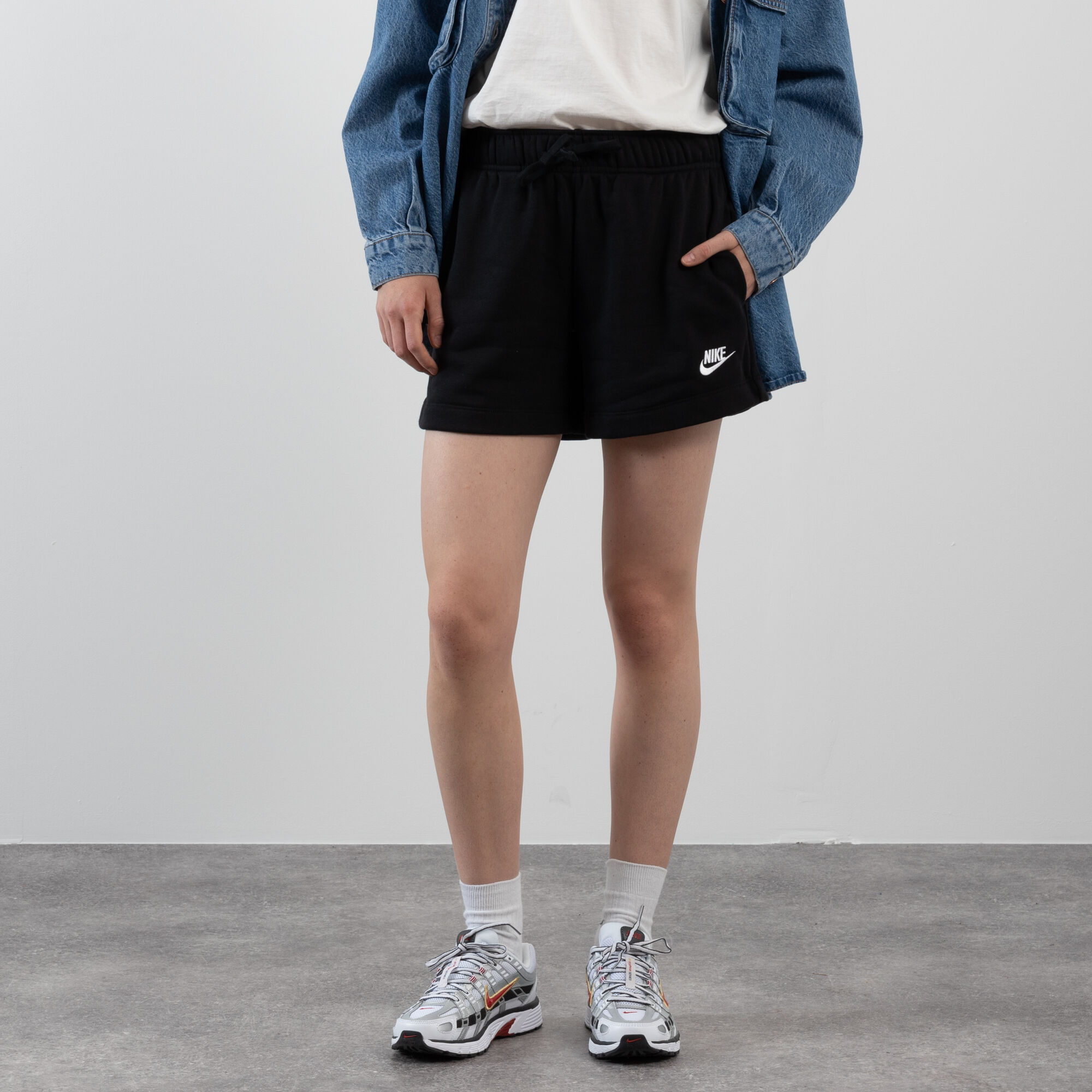 Short con zapatillas best sale mujer