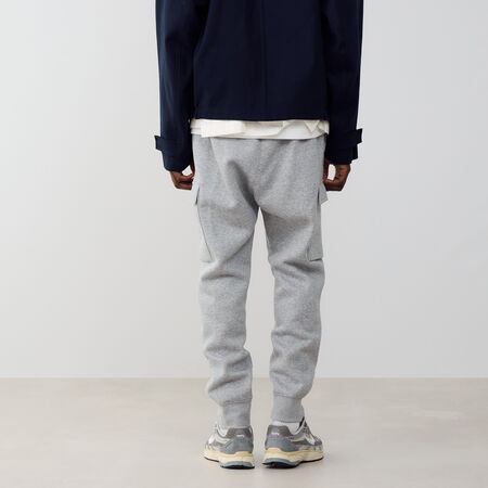 NIKE PANT CARGO CLUB GRIS HOMBRE