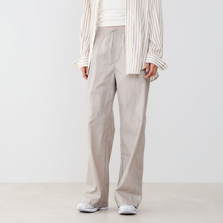 NIKE PANT WOVEN WIDE LEG PIPING GRIS MUJER