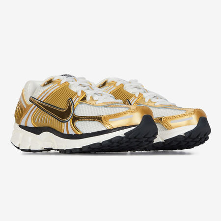 NIKE zoom vomero ZOOM VOMERO 5 DORADO MUJER