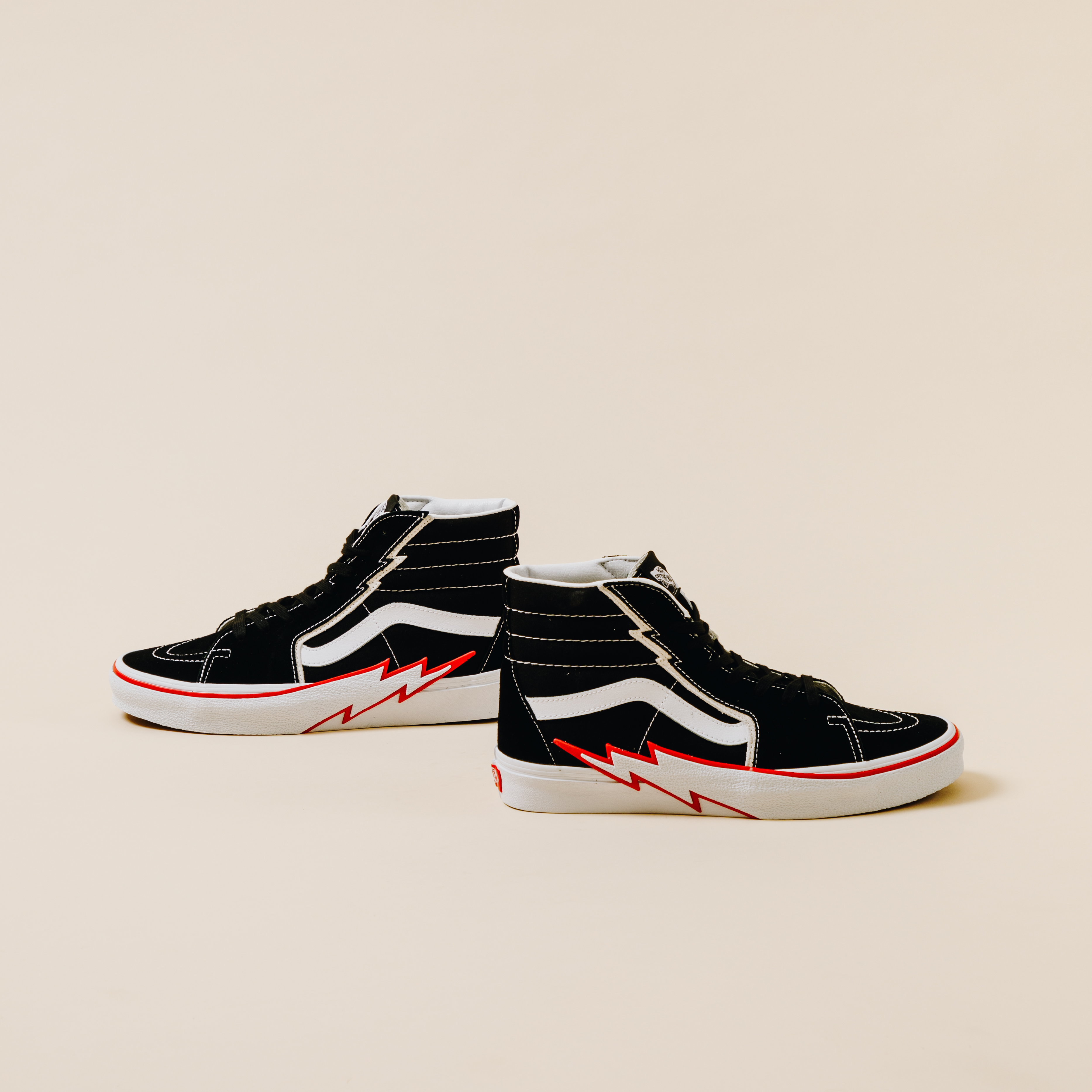 salvar robo Redada VANS SK8-HI BOLT NEGRO/BLANCO | Courir.es